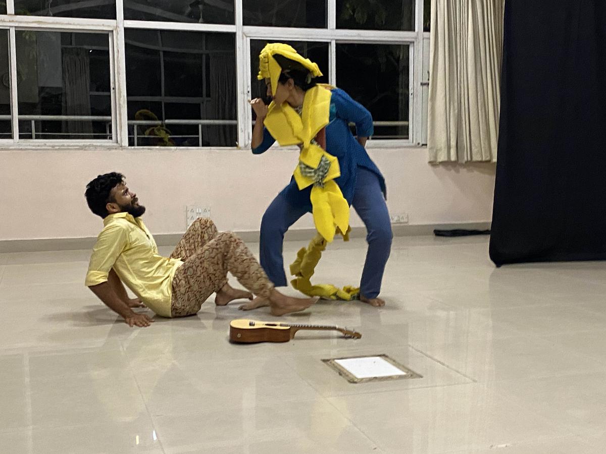 Rehearsal stills of ‘Just Hiss’